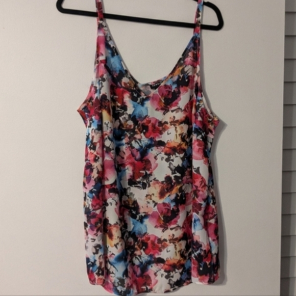 torrid Tops - NWT Torrid NWT Pink and Red Tank Top with Floral Print Size 2 (18/20) Camisole